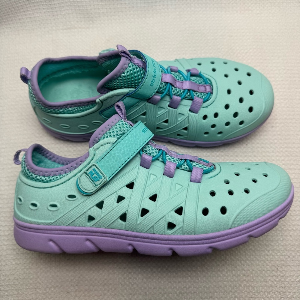Stride Rite Made2Play Phibian Sneaker Sandals, Little Girl size 2